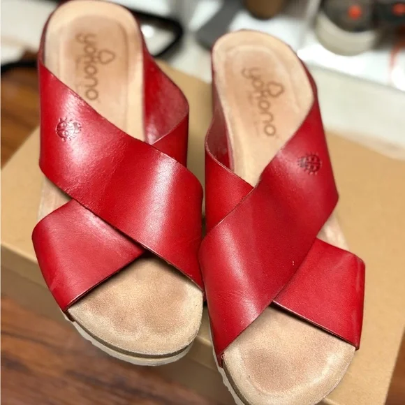 Yokono Women's Red and Brown Sandal Bundle - Picture 2 of 10